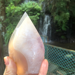 虹入り☆アメジストアゲート置き物⭐︎瀧川神社にて浄化☆インテリアに♪259ｇ！120mm☆No.2 1枚目の画像