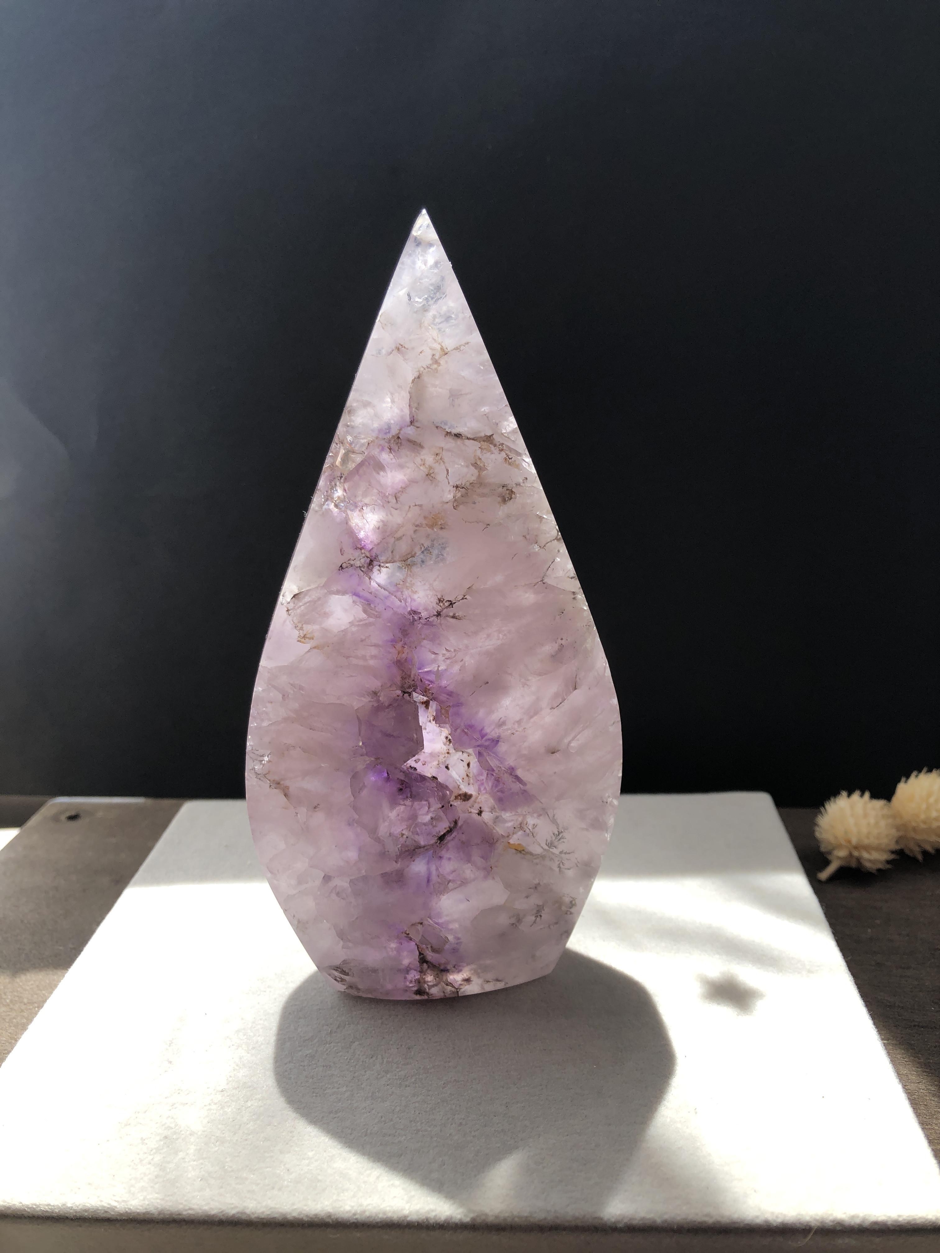 デンドライト、虹入り☆アメジストアゲート置き物⭐︎インテリアに⭐︎335ｇ！140mm☆No.5