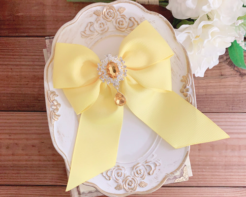 ピアス　黄色　オレンジ　ビジュー　薔薇　チャーム　花　リボン　推し　メンカラ　春 ピアス 黄色 オレンジ ビジュー 薔薇 チャーム 花 リボン 推し