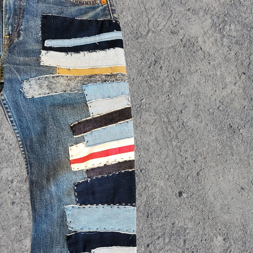 パッチワーク リメイク デニムパンツ ジーンズ Levi's パッチワーク リメイク デニムパンツ ジーンズ Levi's