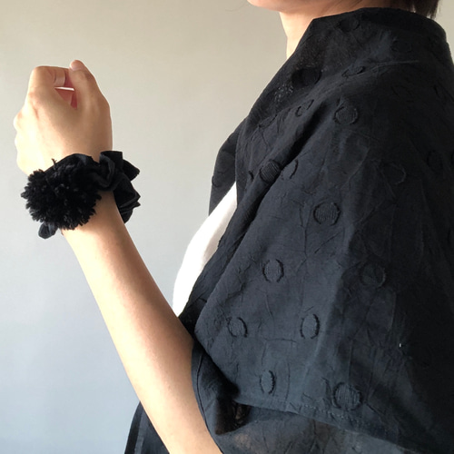 オシャレに日除け・冷房対策】ましかくショール・ストール☆ponpon