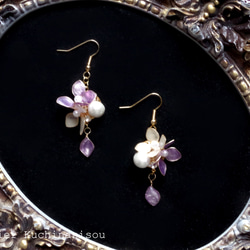 美甲花繡球和棉質珍珠耳環（紫色） 第6張的照片