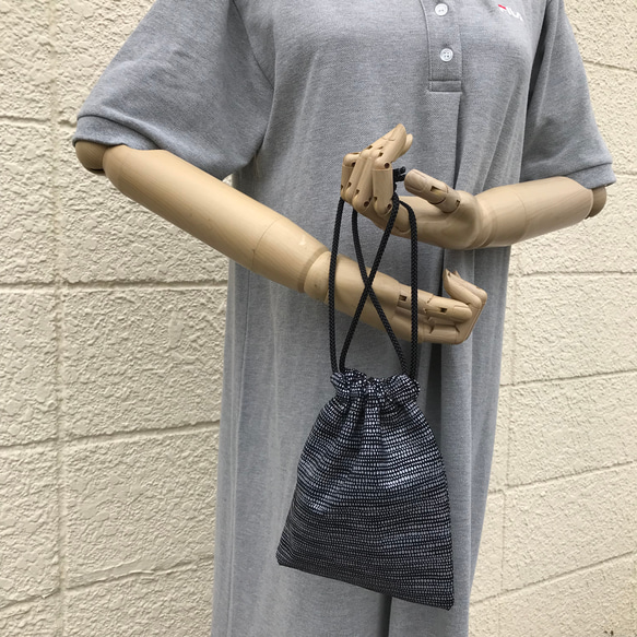 スマホ入れ（ピッグスエード巾着袋） 巾着袋 アトリエ ヨッコ 通販