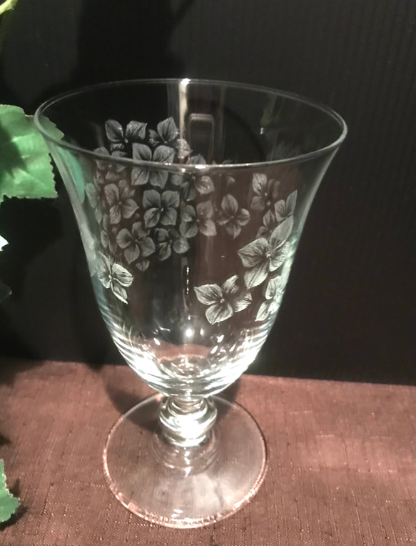 ご売約済み　ゆれる紫陽花のグラス〜手彫りガラス〜 10枚目の画像