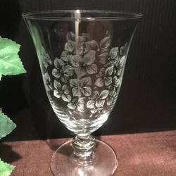 ご売約済み　ゆれる紫陽花のグラス〜手彫りガラス〜 6枚目の画像