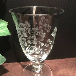 ご売約済み　ゆれる紫陽花のグラス〜手彫りガラス〜 7枚目の画像