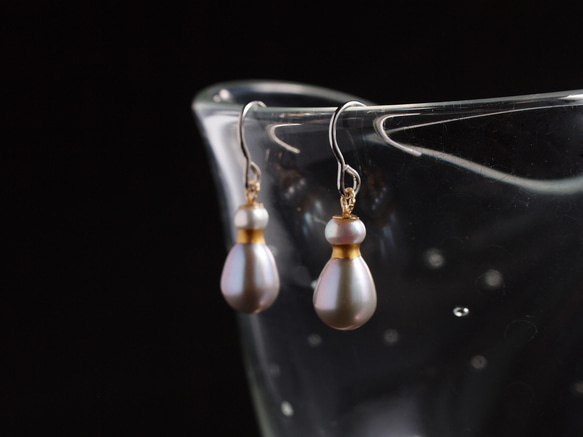 Kintsugi 珍珠耳環，看起來像香水瓶 小水滴珍珠吊墜耳環 第2張的照片