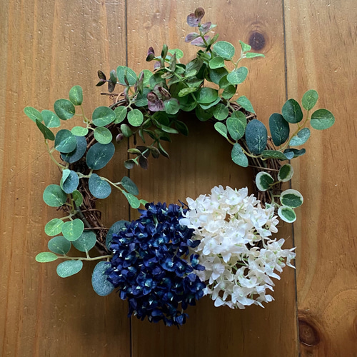 紫陽花と花々のリース