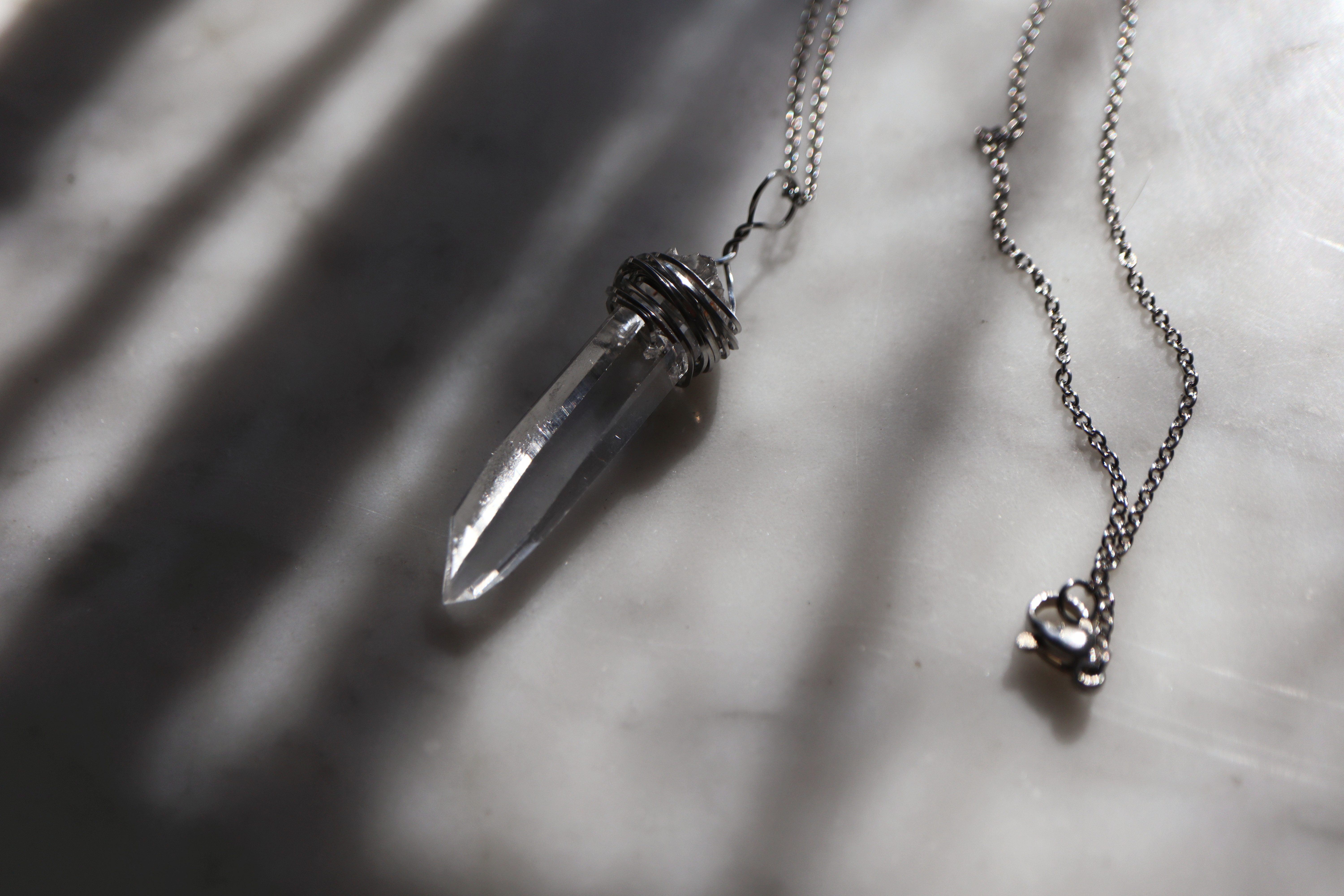 コロンビアンレムリアンシードクリスタルのペンダント