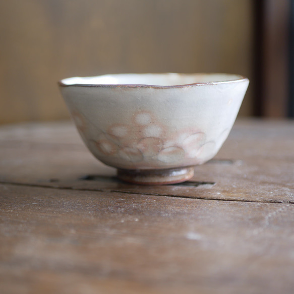 京焼・清水焼  ご飯茶碗　葡萄（黄色と青の葡萄） 5枚目の画像