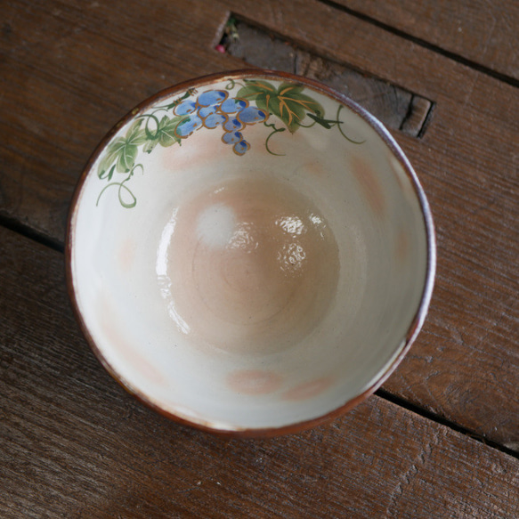 京焼・清水焼  ご飯茶碗　葡萄（黄色と青の葡萄） 4枚目の画像