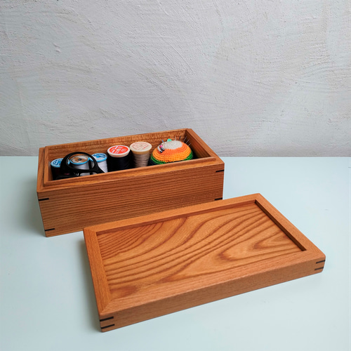 とく様オーダー品製作　味わい深い大工さんの工具箱　けやき無垢材　レトロ とく様オーダー品製作 味わい深い大工さんの工具箱 けやき無垢材
