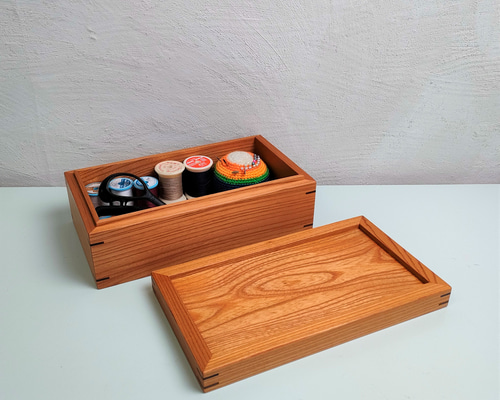 栃無垢材のトレイ☆