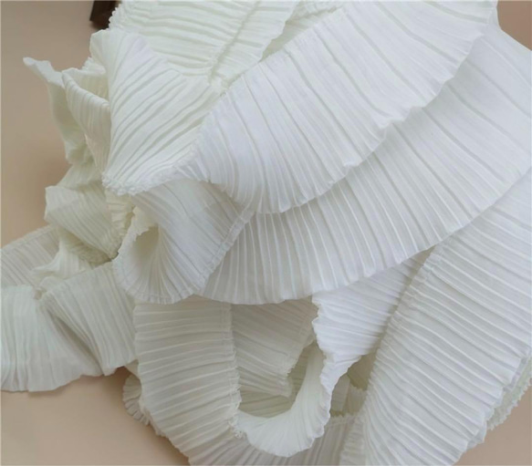 B240 二層ホワイト色シフォン生地フリルレース　手芸用品 2枚目の画像