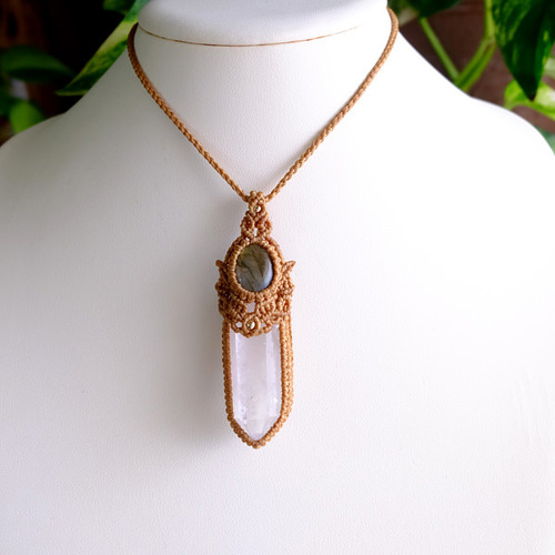 ラブラドライトと水晶ポイントの天然石マクラメネックレス♪ b02e4739073b12273d8fdc46b25ee0