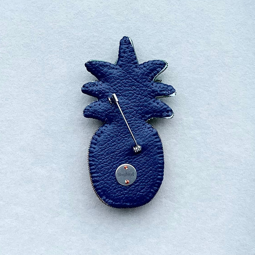ビーズ刺繍のブローチ -パイナップル- pineapple ブローチ Belva