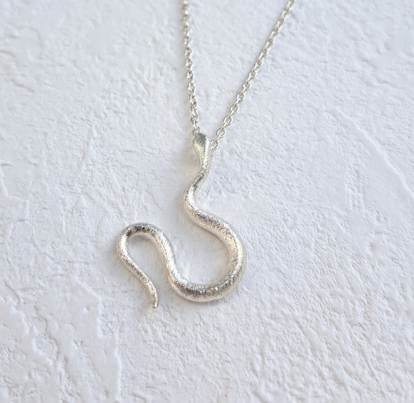 蛇 ペンダントトップ 】蛇ネックレス 蛇アクセサリー シンプル蛇