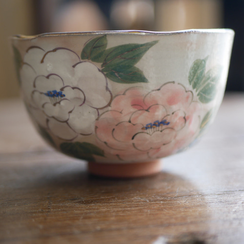 Amazon.co.jp: 抹茶茶碗 抹茶碗 ' 色絵 寒牡丹' 京焼 茶道具