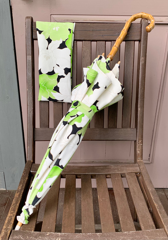 着物リメイク日傘　グリーン花柄（袋付き） 6枚目の画像