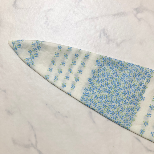 受注制作☆ブルー小花いっぱい綿ローンのネックスカーフ（ネック