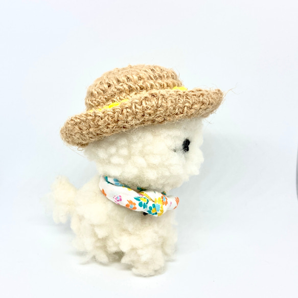 小さい麦わらモフ犬(黄色系の花柄スカーフ) 9枚目の画像