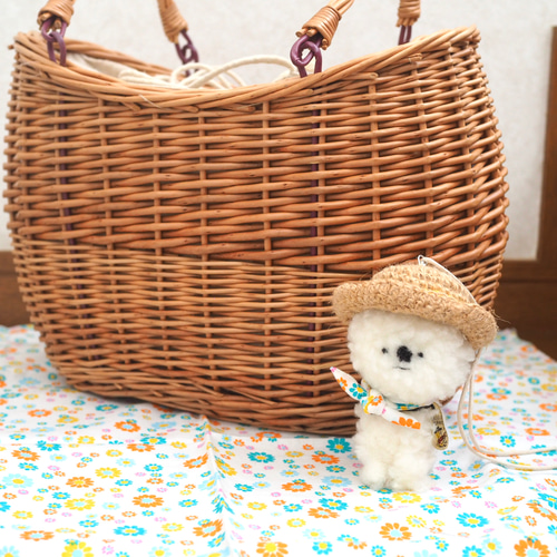 小さい麦わらモフ犬(黄色系の花柄スカーフ) ぬいぐるみ