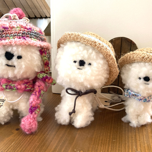 小さい麦わらモフ犬(黄色系の花柄スカーフ) ぬいぐるみ