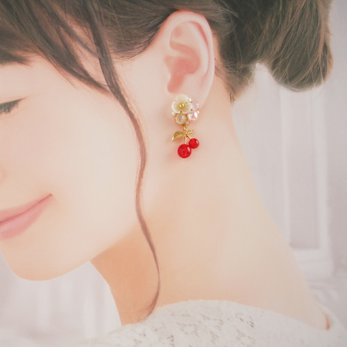 ピアスハート5連さくらんぼパールビジューチャーム赤大ぶり春
