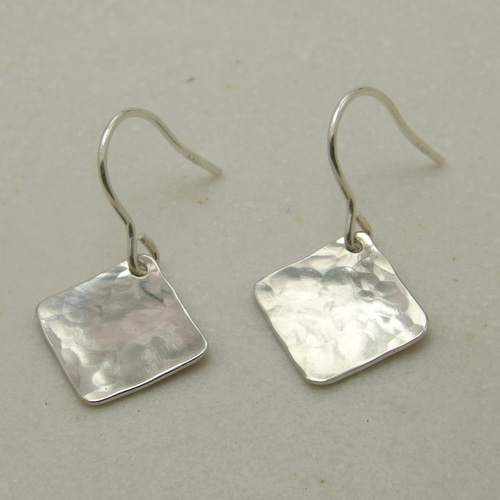 四角いピアス シルバー 【silver】 両耳用2つセット シンプル 四角いピアス シルバー 【silver】 両耳用2つセット シンプル