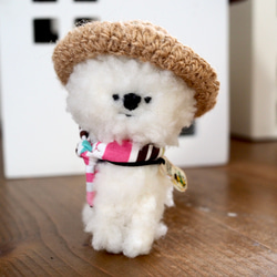 小さい麦わらモフ犬(ピンク系ストライプスカーフ) 5枚目の画像