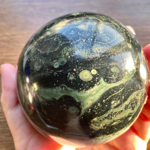 大玉約77mm玉、マラカイト(孔雀石)の天然石インテリア、丸玉の置物