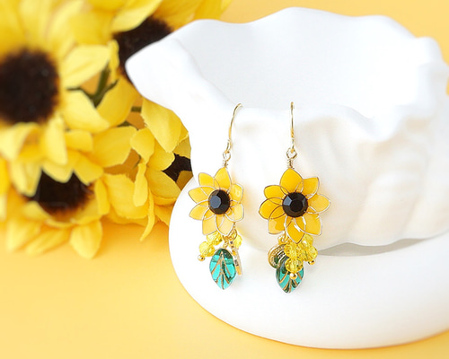 推しはひまわり！ ピアス&イヤリング ピアス（フック・チェーン） ＊雪