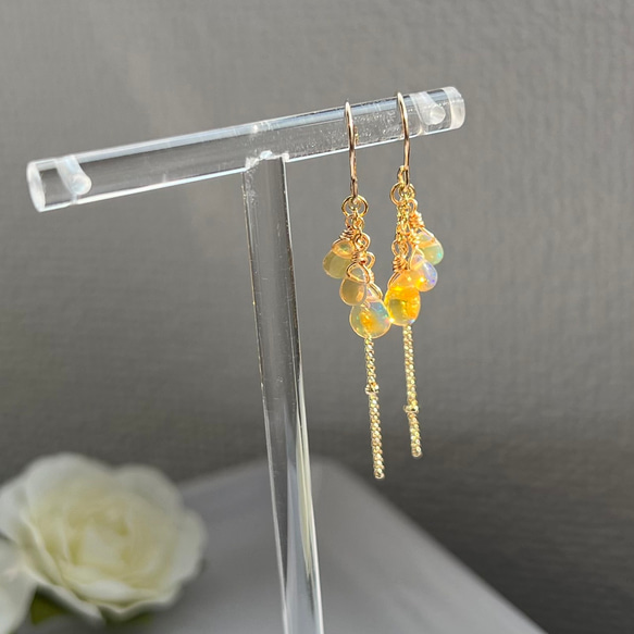 天然石ピアス　エチオピアオパール　14kgf　pierced earrings　華奢ピアス 5枚目の画像