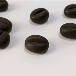 コーヒー豆 　デコパーツ　20個 2枚目の画像