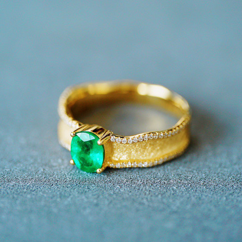 エメラルド ダイヤモンド 0.7ct K18 ピアス