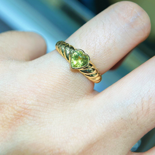 愛」K18 天然イエローサファイア 天然ダイヤモンド リング 成功 誠実  