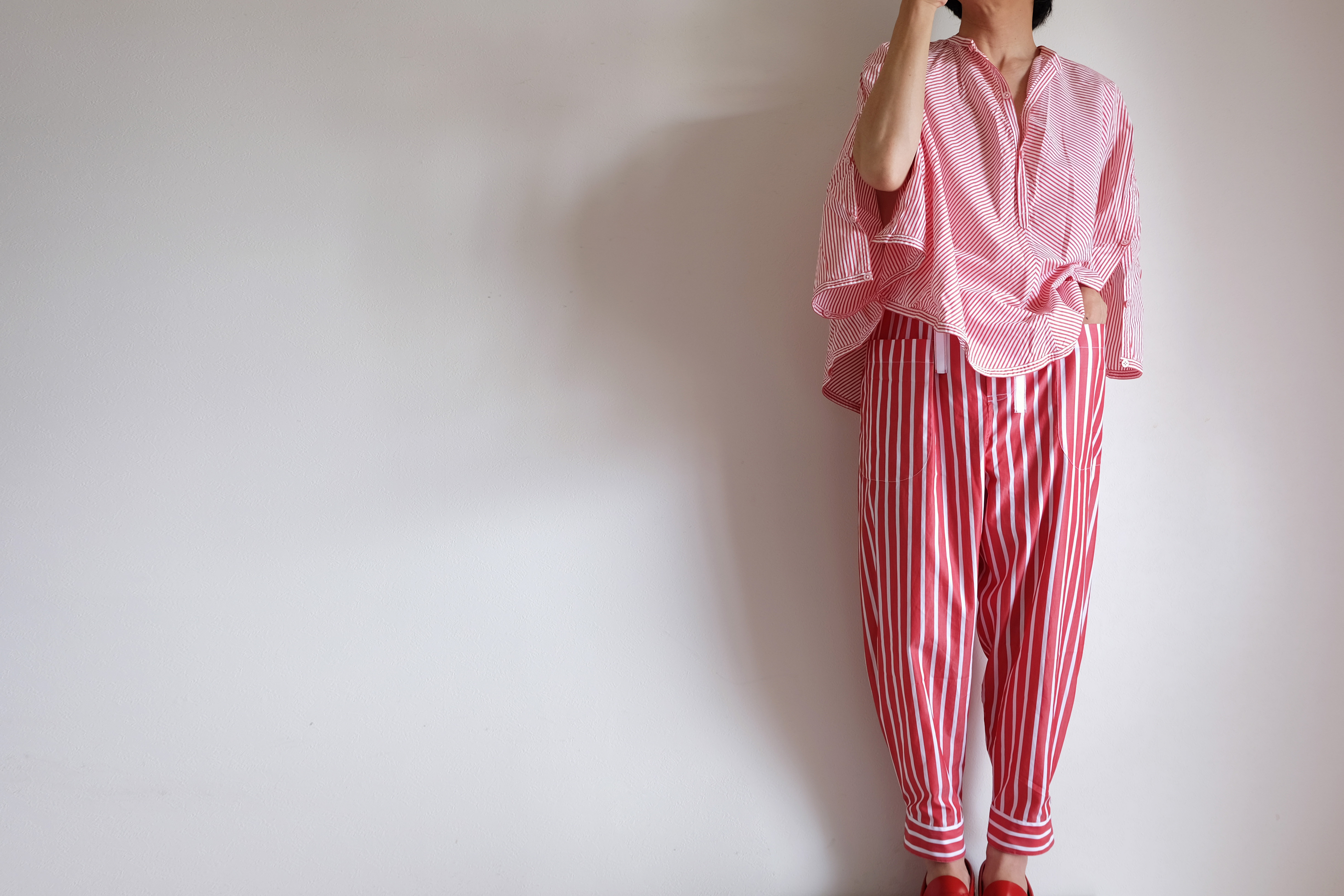 シャツ袖パンツ / トーマスメイソン コットン 太ストライプ【白と赤】