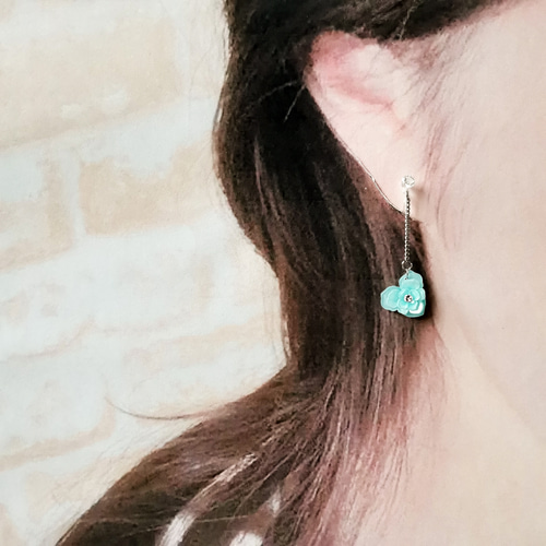 まるでピアス ハート型に咲き香る バラ ティファニーブルー