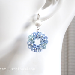 梭織蕾絲繡球花棉質珍珠不對稱耳環（藍色） 第8張的照片