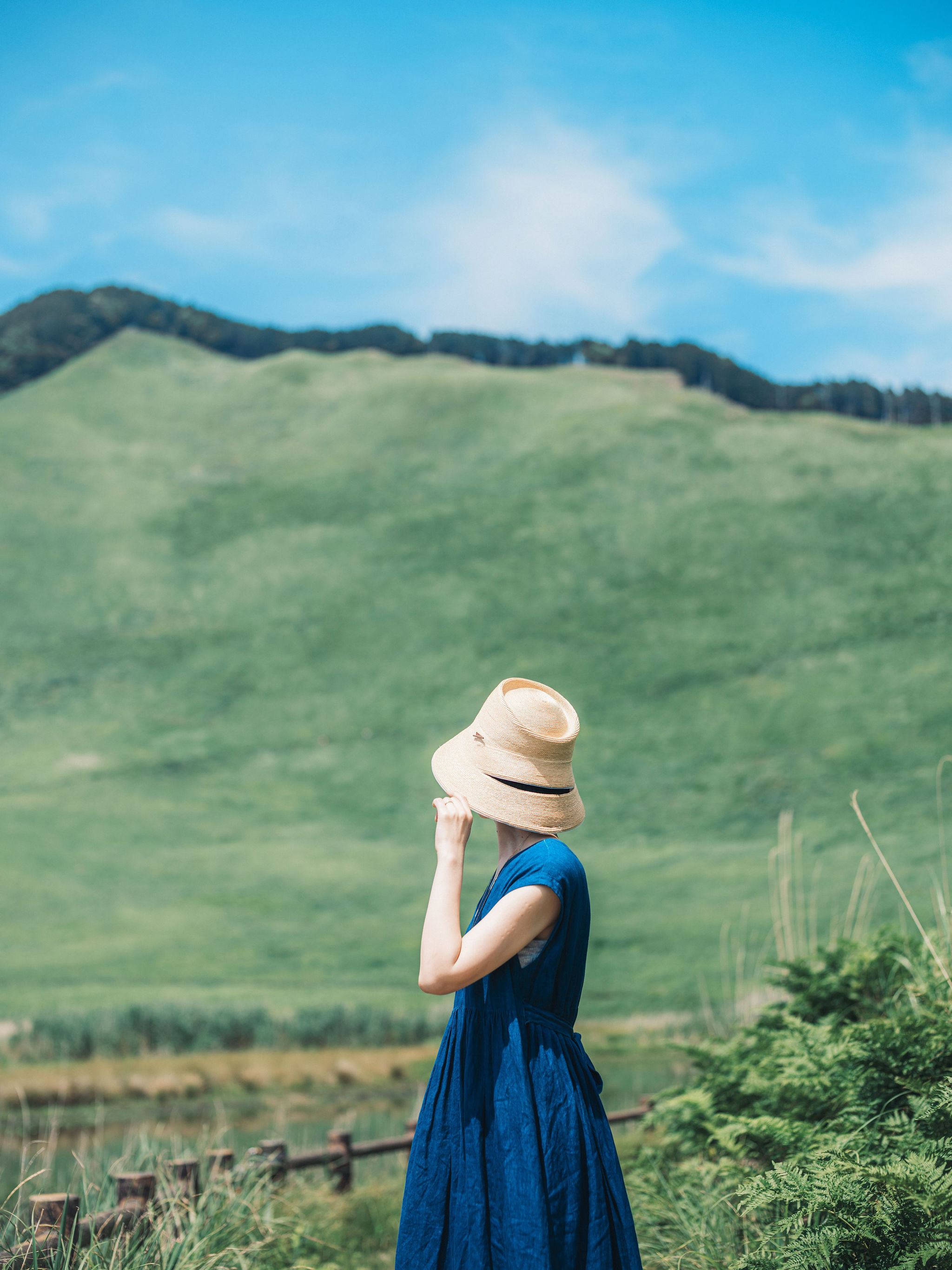 【即納】リネンのカシュクールワンピ　藍染め　セオリツドレス　フレンチスリーブ　ロング丈