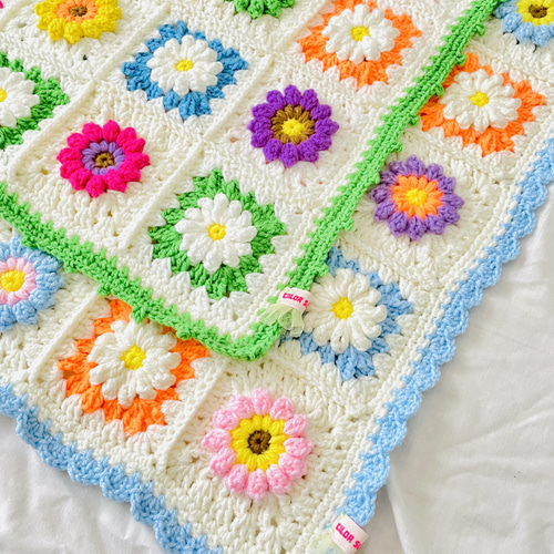 ぷっくりかわいいお花畑ブランケット　手編み　マルチカバー ぷっくりかわいいお花畑ブランケット 手編み マルチカバー ぷっくり