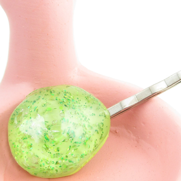 若草たちがクォーツのようにそよいでいるから、それを黄昏と呼ぼう♪<1点ものヘアピン>HP128 1枚目の画像