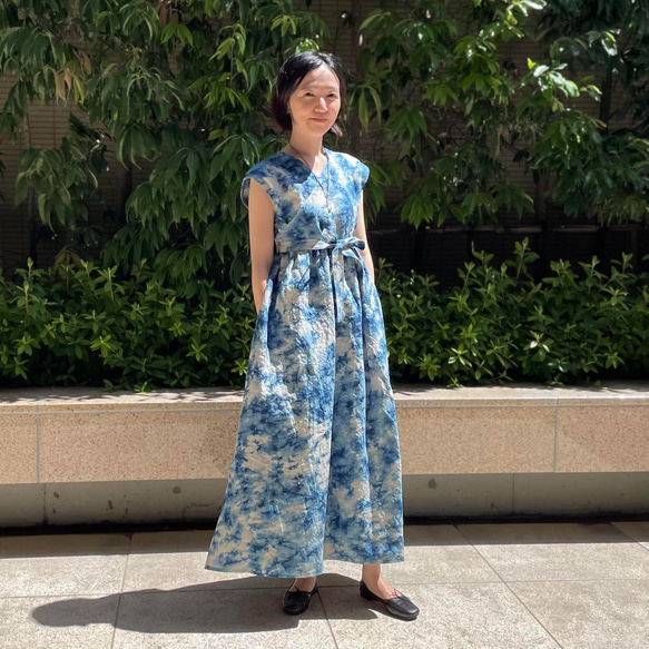 リネンのカシュクールワンピース 絞りの藍染 蓼藍 セオリツドレス セミ  