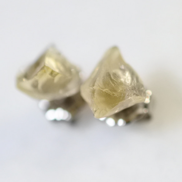 (一件) 原石黃水晶耳釘 第2張的照片