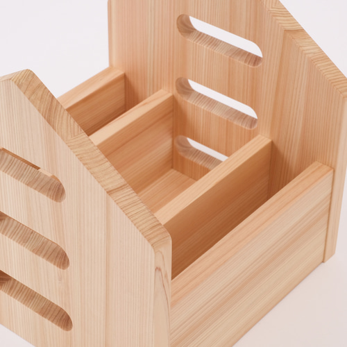 桧の木目がきれいな 持ち運べるえほんの収納ボックス 『 ehon no ouchi