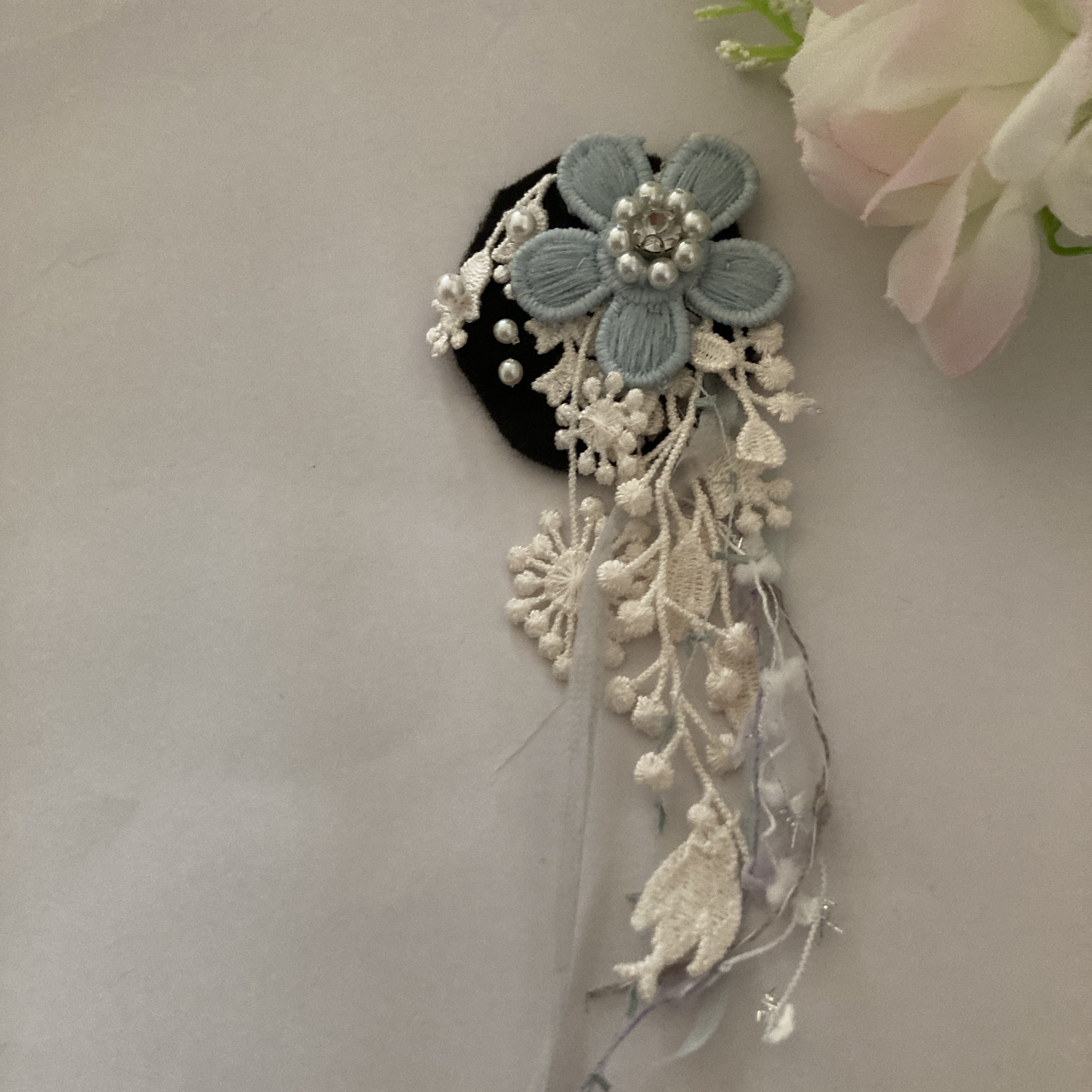 ハンドメイド ブローチなど ハンドメイドブローチ3点セット［アイボリー］: 完成品・雑貨