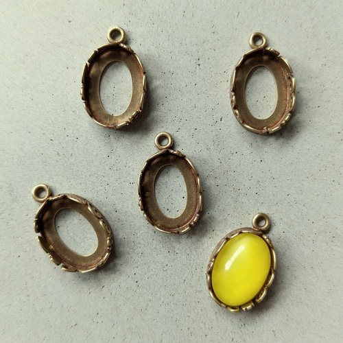 1個 イスラエル JBB社製 真鍮 金古美 14×10mm オーバル 1個 イスラエル JBB社製 真鍮 金古美 14×10mm オーバル