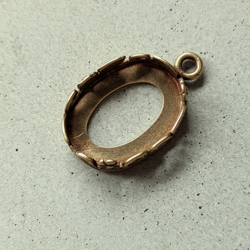 1個 イスラエル JBB社製 真鍮 金古美 14×10mm オーバル 1個 イスラエル JBB社製 真鍮 金古美 14×10mm オーバル