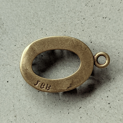 1個 イスラエル JBB社製 真鍮 金古美 14×10mm オーバル 1個 イスラエル JBB社製 真鍮 金古美 14×10mm オーバル