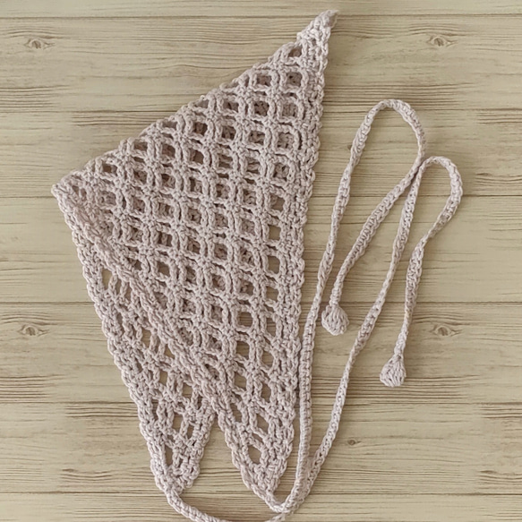 バブーシュカ　大人スカーフ　ヘッドドレス　ヘアバンド　かぎ針編み　手編み　三角巾　バンダナ　　クロシェ　カフェ　ベージュ 5枚目の画像
